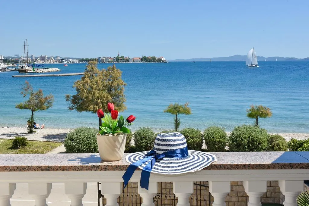Apartments Marta Ζαντάρ