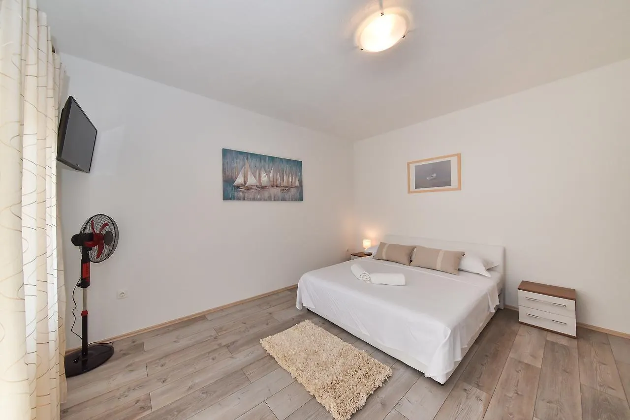 Apartments Marta Ζαντάρ